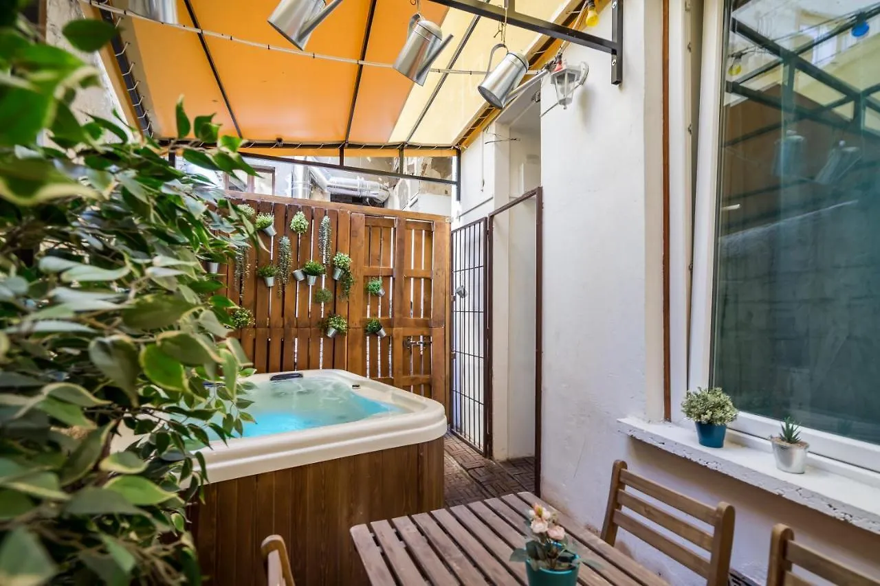 Bohemic Apartment Terrace & Jakuzzi & Sauna