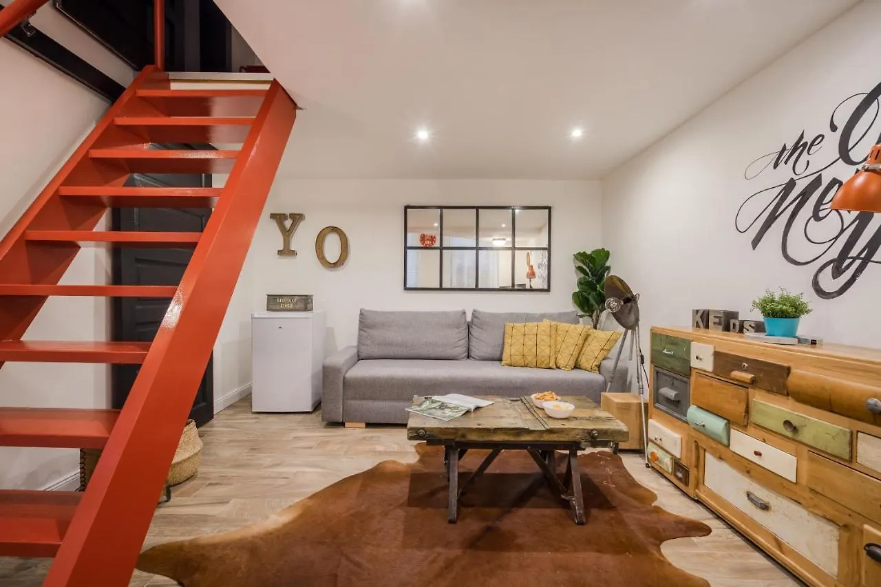 Bohemic Apartment Terrace & Jakuzzi & Sauna 0*, Budapešť Maďarsko